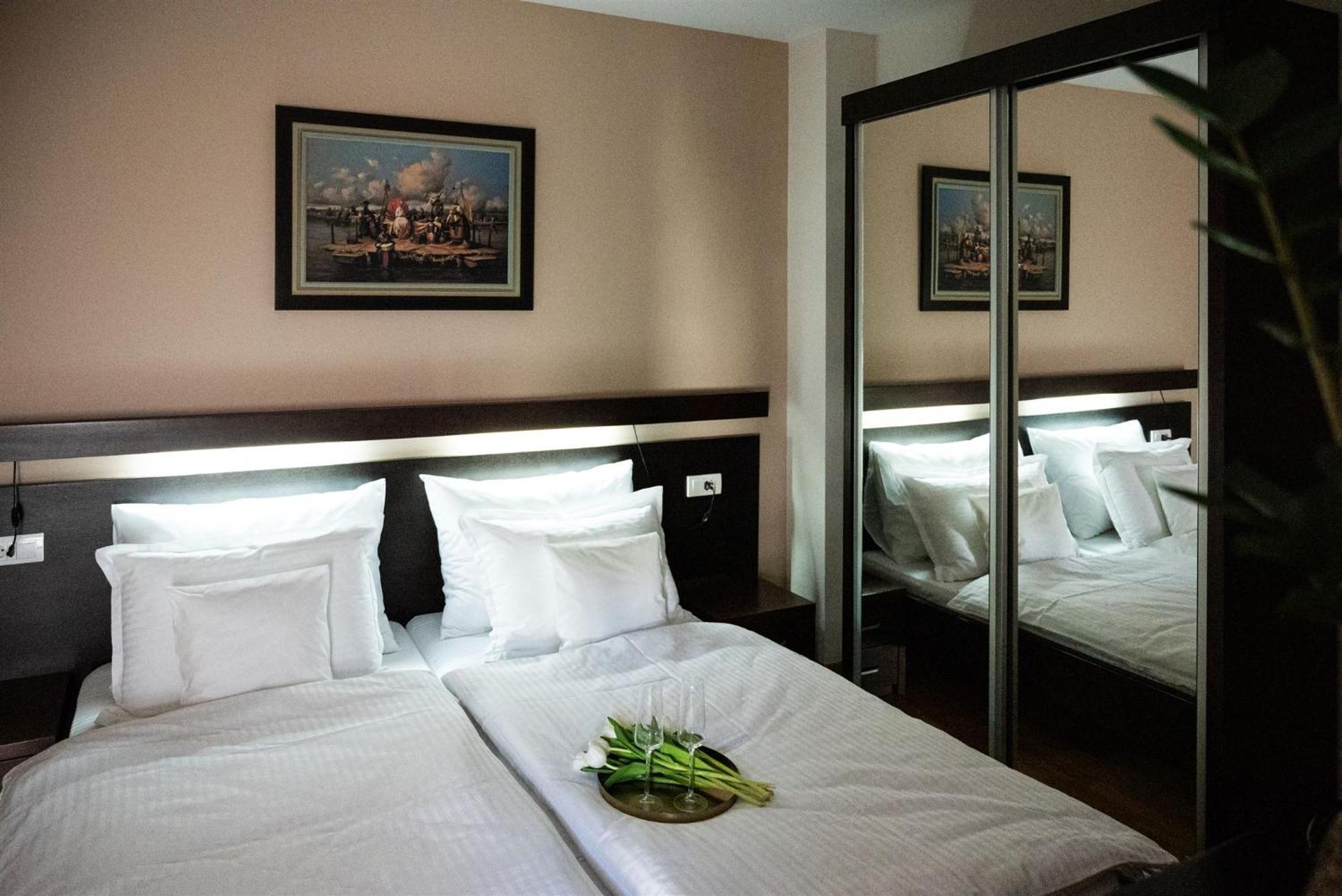 Atrium Bed & Breakfast Sremska Mitrovica Exterior photo